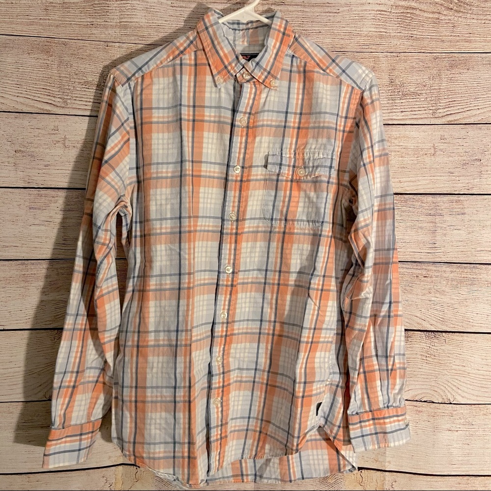 Vineyard Vines button down long sleeved shirt Sz S